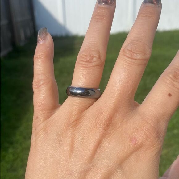 BLACK RING  - Picture 3 of 8